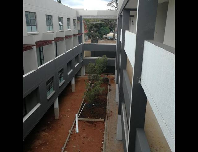 2 BEDROOM APARTMENT FOR SALE IN MENLO PARK